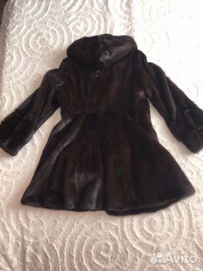 Шуба норковая с капюшоном цельная 46 р