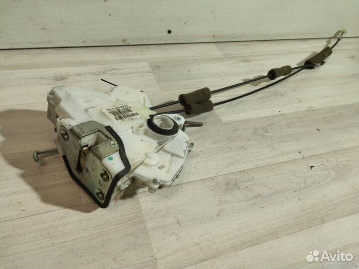 Замок двери передний правый Honda Civic Viii 5D