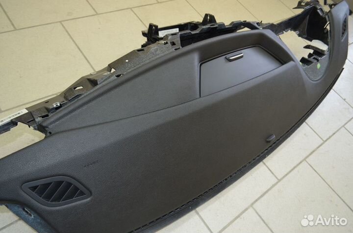 Торпедо панель приборов BMW X1