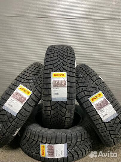 Pirelli Ice Zero FR 235/60 R17 105