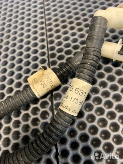 Трубка омывателя передняя Porshe Panamera 970 рест