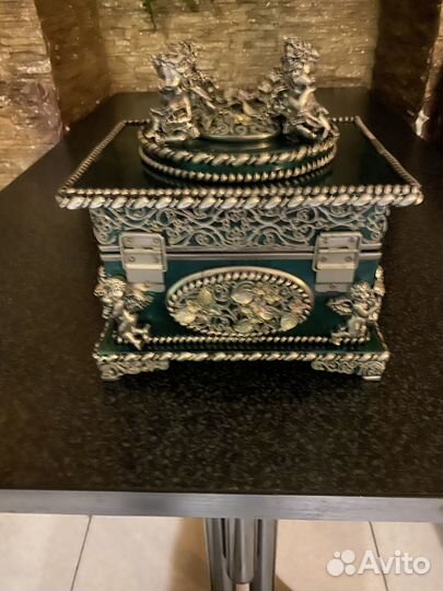 Интерьерная шкатулка-ларчик