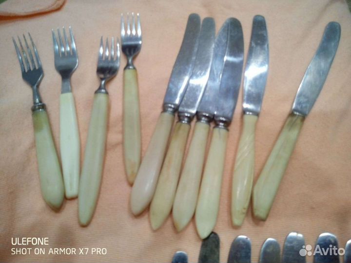 Вилки и ножи столовые