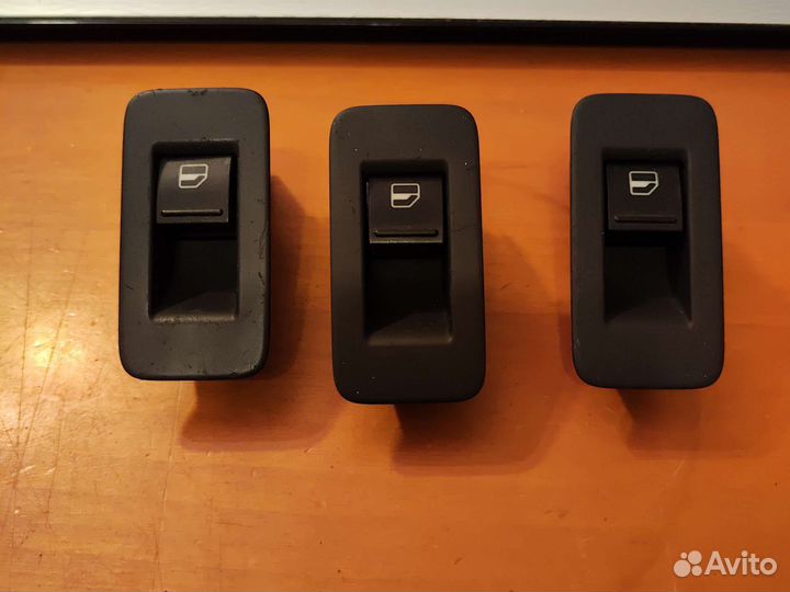 Кнопка стеклоподъемника 7L6959851