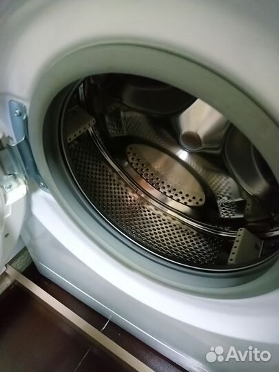 Стиральная машина Indesit узкая