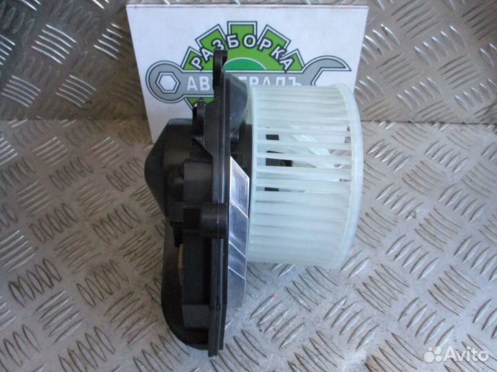 Моторчик отопителя Volkswagen Passat B5