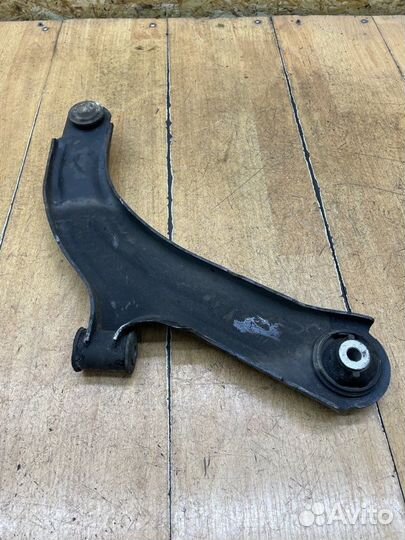 Рычаг подвески передний левый Nissan Micra CR12DE