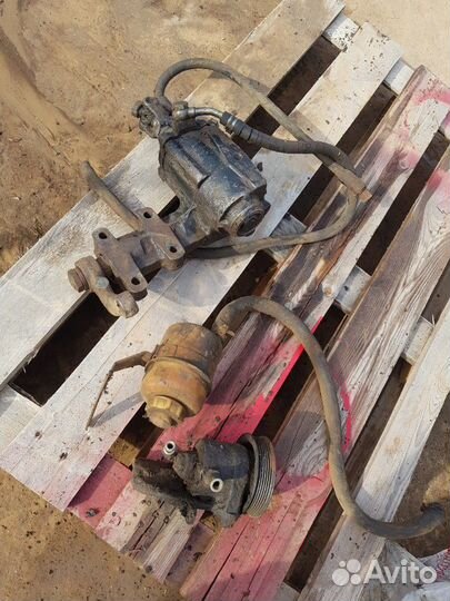 Запчасти на Волгу 