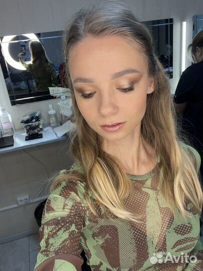 Макияж локоны