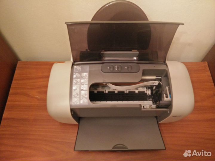 Цветной струйный принтер Epson + аксессуары