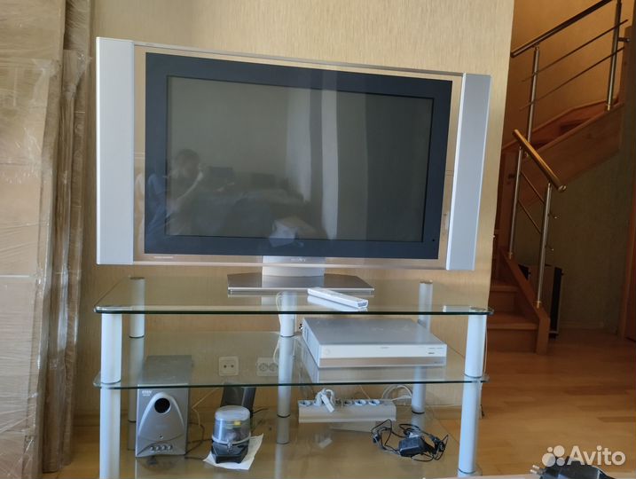 Продам телевизор sony PDM-4210 + цифр.тв приставка