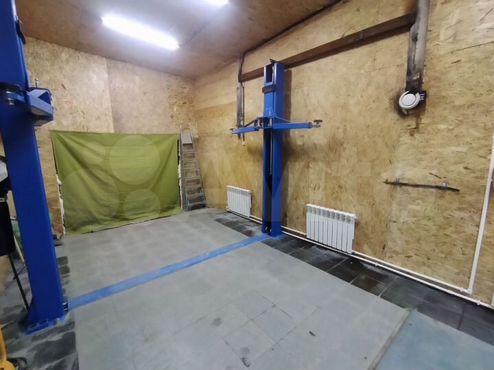 Гараж, > 30 м²