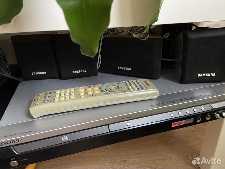 DVD плеер Samsung HT-KP10 + 4 колонки + саб