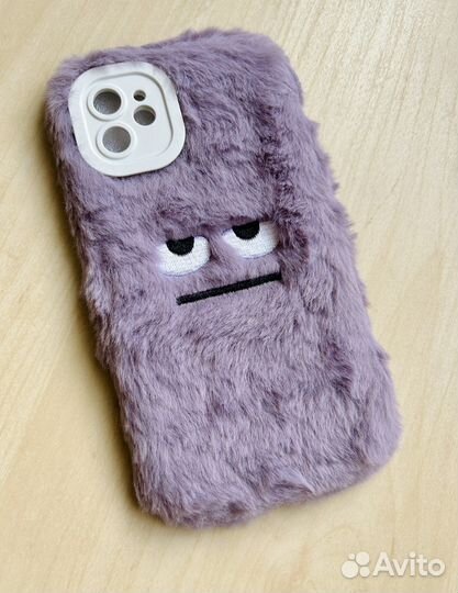 Чехол на iPhone 11 пушистый новый