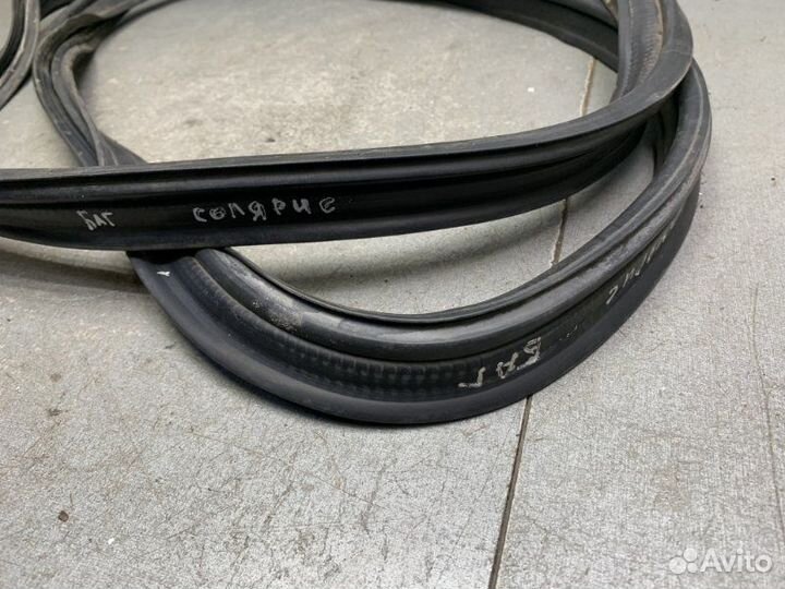 Уплотнительная резинка крышки багажника задняя