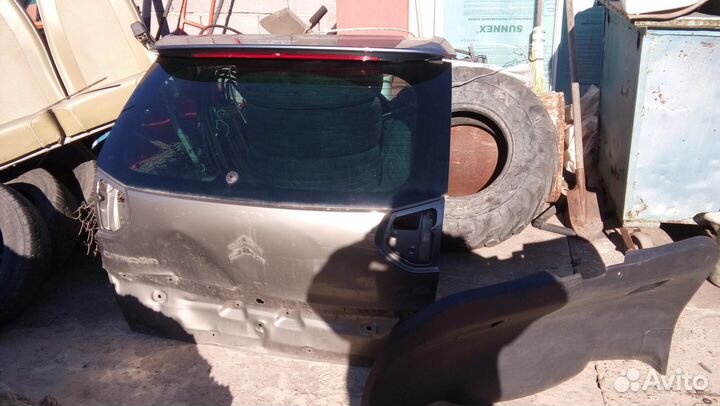 Стекло заднее ситроен с4 пикассо 2008г. в