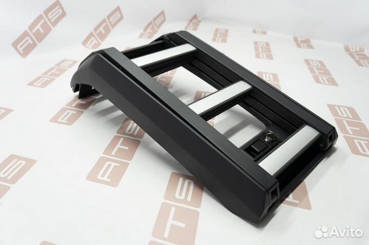 Лестница Land Rover Defender (90,110) 19-23