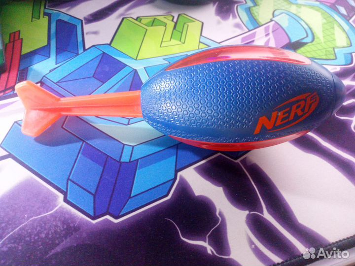 Пластмассовая ракета-мяч nerf