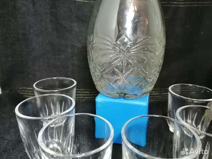 Графины, стопки винтаж