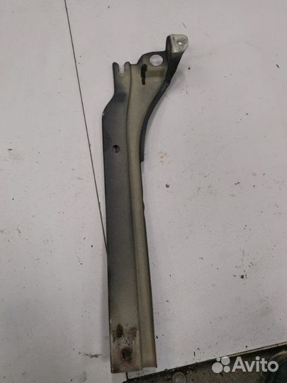 Рамка радиатора передняя Kia Rio 1 седан A5D 1.5