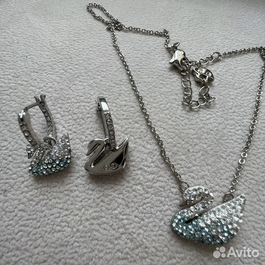 Swarovski Swan голубой