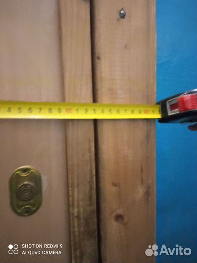 Дверь входная деревянная с металической коробкой