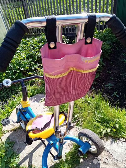 Трехколесный велосипед с родительской ручкой