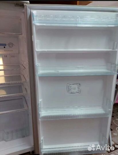 Холодильник toshiba