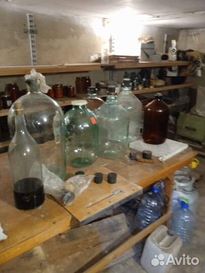Бутыли стеклянные