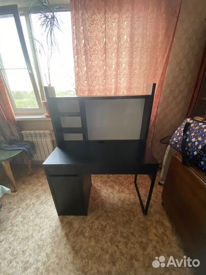 Компьютерный стол IKEA mikke