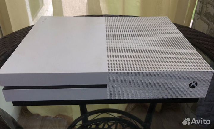 Xbox One s