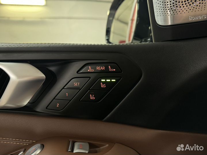 BMW X7 3.0 AT, 2024, 9 900 км