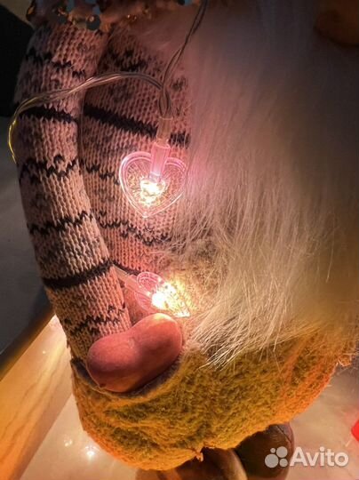 Гном светящийся на 14 февраля декор