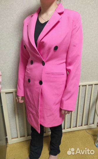 Удлинённый пиджак розовый