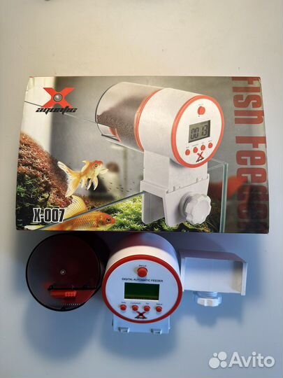 Автоматическая кормушка для рыб