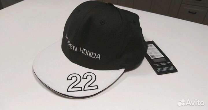 Фирменные бейсболки McLaren Honda