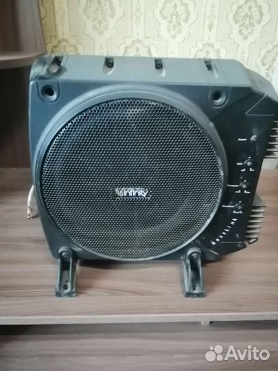 Активный сабвуфер