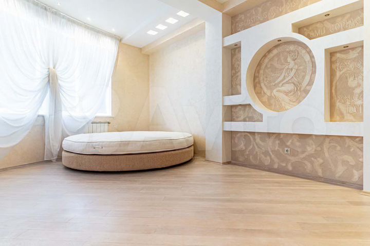 4-к. квартира, 140 м², 5/8 эт.
