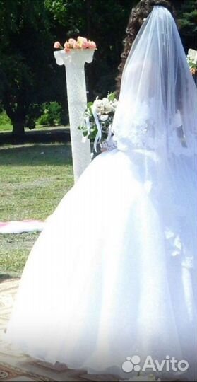 Свадебное платье пышное