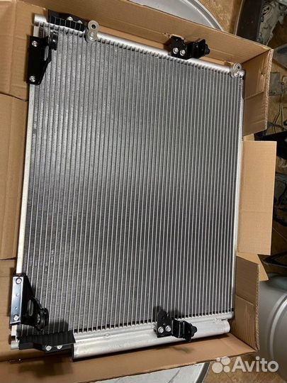 Радиатор кондиционера Toyota Land Cruiser