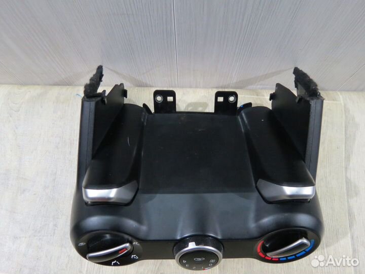 Блок управления отопителем Kia Rio 4