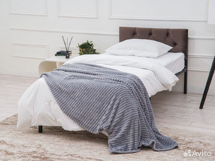 Kровать односпальная, с матрасом, цена за полный комплект