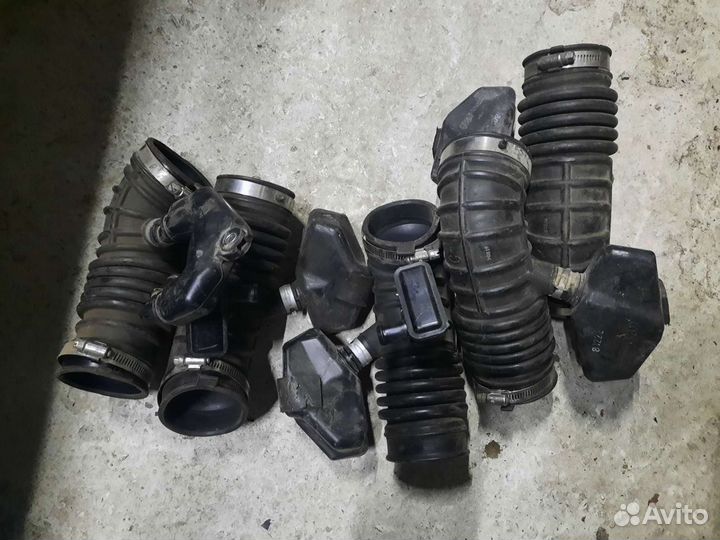 Патрубок резиновый Инфинити G35x VQ35 37