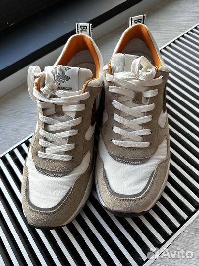 Кроссовки Voile Blanche