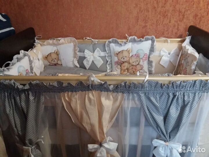 Комплект в детскую кроватку с бортиками