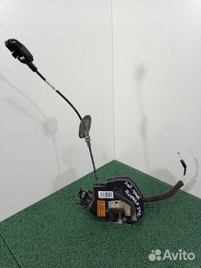 Замок задней правой двери Renault Fluence