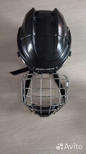 Хоккейный шлем