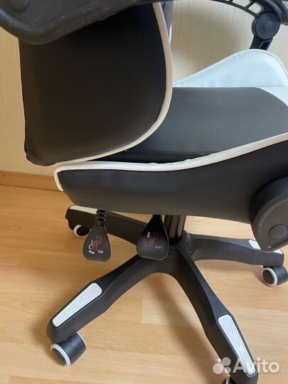 Игровое кресло новое