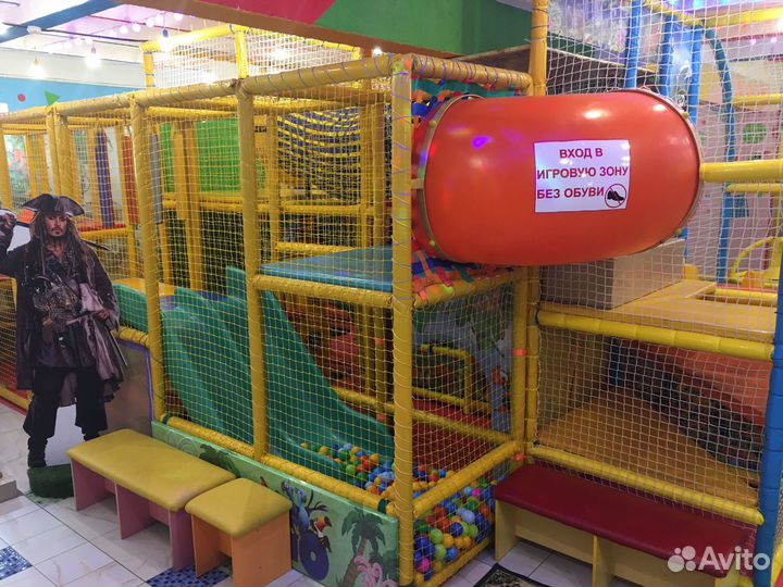 Детское кафе с бассейнами,шатрами и мангалом