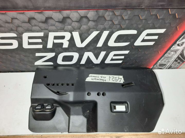 Накладка под торпедо R Porsche Cayenne